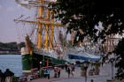 Starptautiskās burukuģu un jahtu regates The Tall Ships Races 2013 dalībnieki pirms došanās uz Rīgu ieradās Ventspilī, kur tos varēja apskatīt Ostas i 50