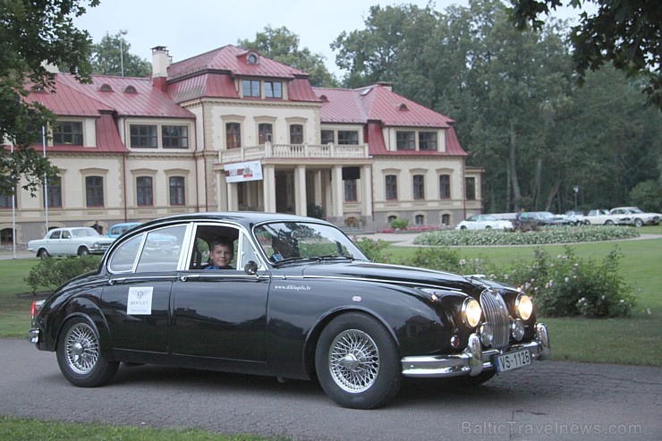 No 25. – 27. jūlijam (2013) tiek aizvadīts 5. Jubilejas Dikļu pils Retro rallijs. Foto sponsors: www.diklupils.lv No 25. – 27. jūlijam (2013) tiek aizvadīts 5. Jubilejas Dikļu pils Retro rallijs. Foto sponsors: www.diklupils.lv 101609