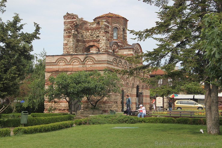 Nesebra ir viena no senākajām pilsētām Eiropā un tā ir iekļauta UNESCO pasaules mantojuma sarakstā. Foto sponsors: www.goadventure.lv Nesebra ir viena no senākajām pilsētām Eiropā un tā ir iekļauta UNESCO pasaules mantojuma sarakstā. Foto sponsors: www.goadventure.lv 101888
