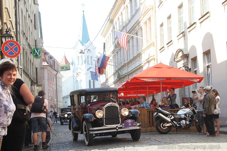 17.08.2013 Rīgas svētku ietvaros norisinājās gada lielākais seno spēkratu salidojums «Rīga Retro 2013». Foto sponsors: www.grandpalaceriga.com 17.08.2013 Rīgas svētku ietvaros norisinājās gada lielākais seno spēkratu salidojums «Rīga Retro 2013». Foto sponsors: www.grandpalaceriga.com 103434