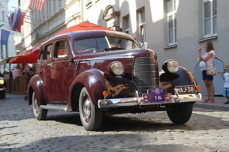 17.08.2013 Rīgas svētku ietvaros norisinājās gada lielākais seno spēkratu salidojums «Rīga Retro 2013». Foto sponsors: www.grandpalaceriga.com 17.08.2013 Rīgas svētku ietvaros norisinājās gada lielākais seno spēkratu salidojums «Rīga Retro 2013». Foto sponsors: www.grandpalaceriga.com 103445