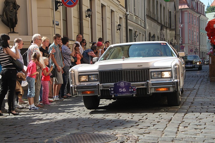 17.08.2013 Rīgas svētku ietvaros norisinājās gada lielākais seno spēkratu salidojums «Rīga Retro 2013». Foto sponsors: www.grandpalaceriga.com 17.08.2013 Rīgas svētku ietvaros norisinājās gada lielākais seno spēkratu salidojums «Rīga Retro 2013». Foto sponsors: www.grandpalaceriga.com 103451