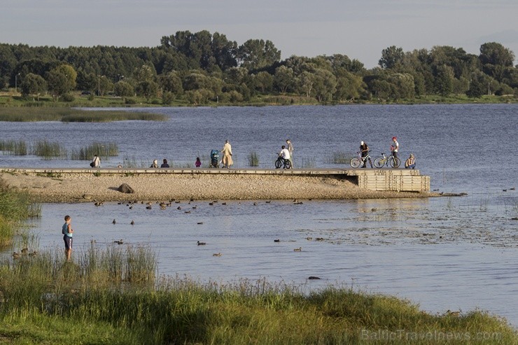 Ķengaraga promenāde kļuvusi par populāru daudzu iedzīvotāju atpūtas vietu 104271