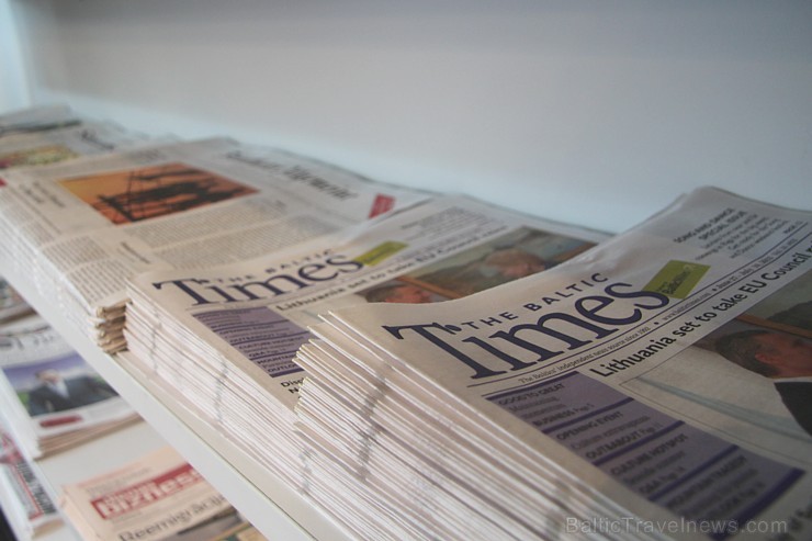 Starptautiskās lidostas Rīga Biznesa zāle, kurā biznesa klases pasažieri var ieturēt maltīti, izmantot internetu, skatīt TV ziņas vai lasīt avīzes, kā Starptautiskās lidostas Rīga Biznesa zāle, kurā biznesa klases pasažieri var ieturēt maltīti, izmantot internetu, skatīt TV ziņas vai lasīt avīzes, kā 104414