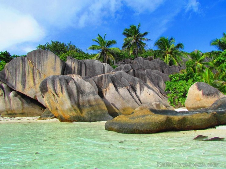 Anse Source d Argent pludmale uz La Digue salas. 104684