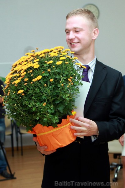 Jūrmalas pilsētas domē 11.10.13 godināja konkursa Jūrmalas labākais ēdināšanas uzņēmums 2013 uzvarētājus. Žūrija visaugstāk novērtējusi restorānu Cavi Jūrmalas pilsētas domē 11.10.13 godināja konkursa Jūrmalas labākais ēdināšanas uzņēmums 2013 uzvarētājus. Žūrija visaugstāk novērtējusi restorānu Cavi 107498
