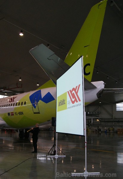 Latvijas nacionālā aviokompānija airBaltic 24.10.2013 svinīgi atklājusi savu īpašā dizaina Boeing 737 lidmašīnu, lai atzīmētu sadarbības uzsākšanu ar Latvijas nacionālā aviokompānija airBaltic 24.10.2013 svinīgi atklājusi savu īpašā dizaina Boeing 737 lidmašīnu, lai atzīmētu sadarbības uzsākšanu ar 108282