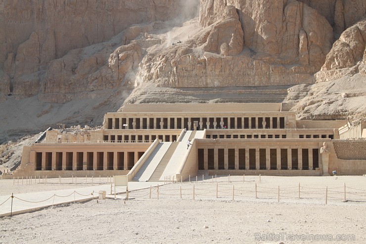 Travelnews.lv apmeklē valdnieces Hatšepsutas templi Luksorā. Vairāk informācijas par ceļojumiem uz Ēģipti - www.GoAdventure.lv Travelnews.lv apmeklē valdnieces Hatšepsutas templi Luksorā. Vairāk informācijas par ceļojumiem uz Ēģipti - www.GoAdventure.lv 109683