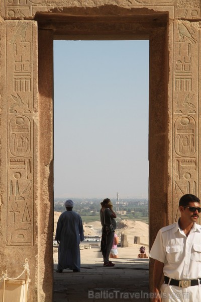 Travelnews.lv apmeklē valdnieces Hatšepsutas templi Luksorā. Vairāk informācijas par ceļojumiem uz Ēģipti - www.GoAdventure.lv Travelnews.lv apmeklē valdnieces Hatšepsutas templi Luksorā. Vairāk informācijas par ceļojumiem uz Ēģipti - www.GoAdventure.lv 109697