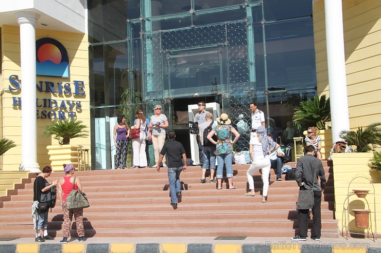 Travelnews.lv dzīvo un iepazīst Hurgadas viesnīcu «SunrisE Holidays Resort». Vairāk informācijas par ceļojumiem uz Ēģipti - www.goadventure.lv 110647