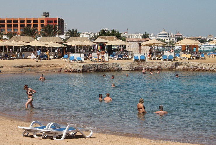 Travelnews.lv dzīvo un iepazīst Hurgadas viesnīcu «SunrisE Holidays Resort». Vairāk informācijas par ceļojumiem uz Ēģipti - www.goadventure.lv 110658