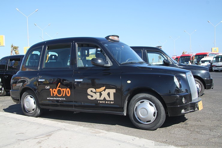 Travelnews.lv lidojums uz Ēģipti un atpakaļ kopā ar tūroperatoru «GoAdventure». Hurgadas lidostas visērtākajā vietā saimnieko autonomas «Sixt» automaš 110694