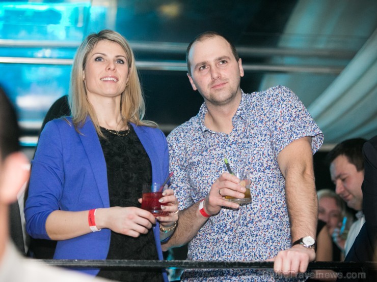 Klubā Coyote fly izskanējis ekskluzīvais koncertšovs Hennessy Artistry, kurā sev neierastā ampluā uzstājās dziedātāja Ieva Sutugova, mūsdienu deju un Klubā Coyote fly izskanējis ekskluzīvais koncertšovs Hennessy Artistry, kurā sev neierastā ampluā uzstājās dziedātāja Ieva Sutugova, mūsdienu deju un 111210