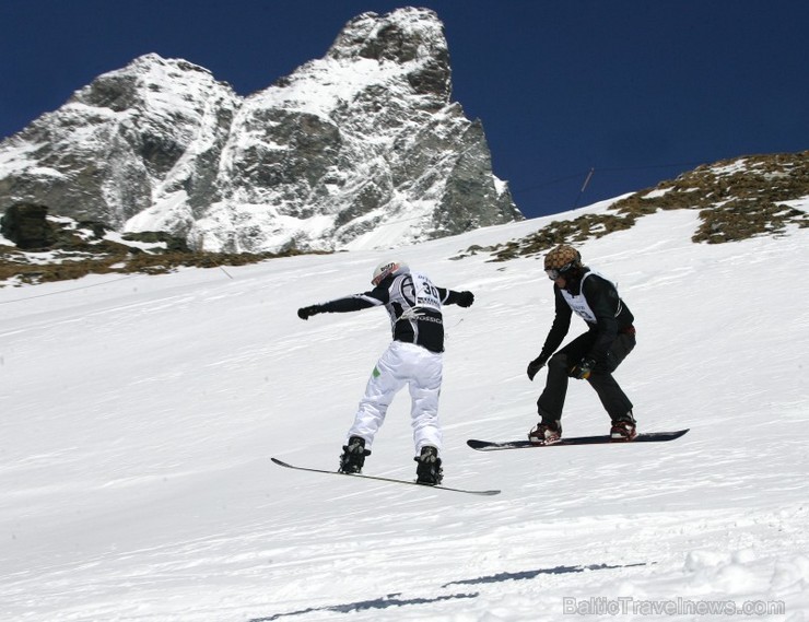 Červiņjas kūrorts atrodas Itālijas augstākajā kalnu rajonā, kurā ietilpst Monblāna un Monte Rozas dienvidu nogāzes. Vairāk informācijas - www.cervinia Červiņjas kūrorts atrodas Itālijas augstākajā kalnu rajonā, kurā ietilpst Monblāna un Monte Rozas dienvidu nogāzes. Vairāk informācijas - www.cervinia 112461