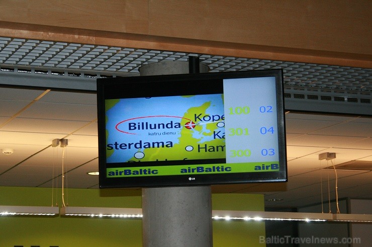 Aviokompānija airBaltic 12.02.2014 piedalījās Ēnu dienā un piedāvāja iespēju gandrīz 50 skolēniem ielūkoties tādu profesionāļu kā pilota, stjuarta, li Aviokompānija airBaltic 12.02.2014 piedalījās Ēnu dienā un piedāvāja iespēju gandrīz 50 skolēniem ielūkoties tādu profesionāļu kā pilota, stjuarta, li 114669