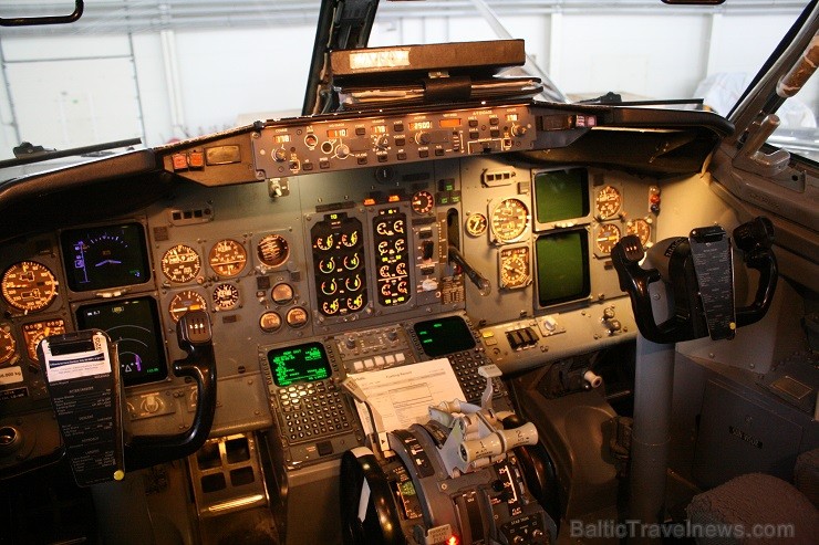 Aviokompānija airBaltic 12.02.2014 piedalījās Ēnu dienā un piedāvāja iespēju gandrīz 50 skolēniem ielūkoties tādu profesionāļu kā pilota, stjuarta, li Aviokompānija airBaltic 12.02.2014 piedalījās Ēnu dienā un piedāvāja iespēju gandrīz 50 skolēniem ielūkoties tādu profesionāļu kā pilota, stjuarta, li 114697