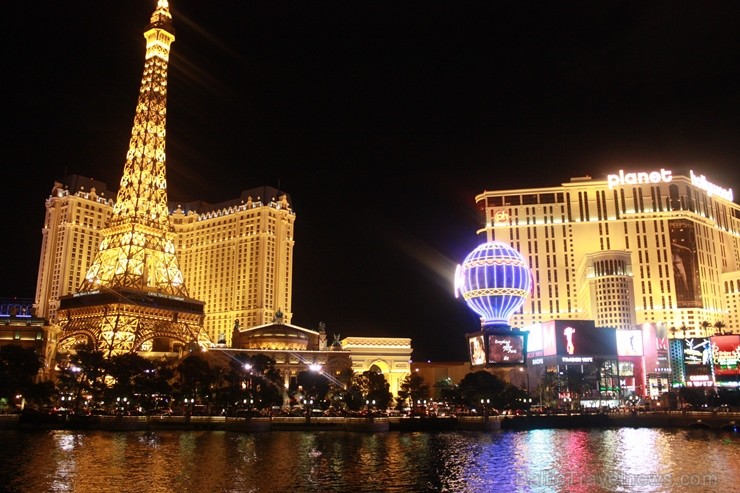 No Bellagio viesnīcas paveras skats uz viesnīcas Paris Las Vegas piederošo, pēc skata gandrīz īsto, Eifeļa torni No Bellagio viesnīcas paveras skats uz viesnīcas Paris Las Vegas piederošo, pēc skata gandrīz īsto, Eifeļa torni 115466