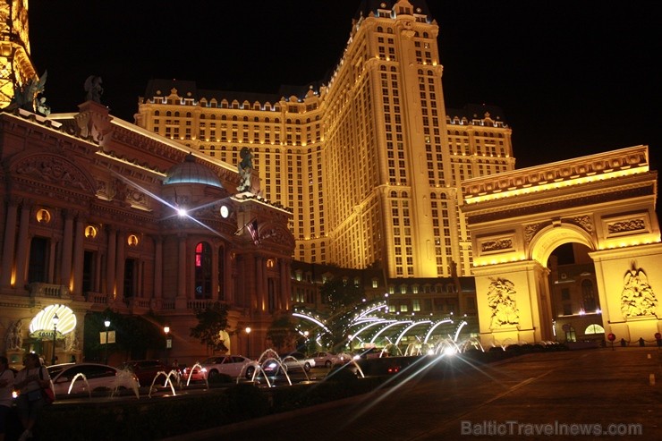 Viesnīcas Caesars Palace viesiem ir izveidota karaliska iebraukšana 115469