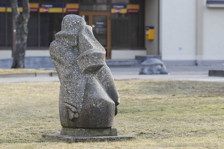 Skulptūru dārzs Daugavpilī ir jauka pastaigu un atpūtas vieta 117154