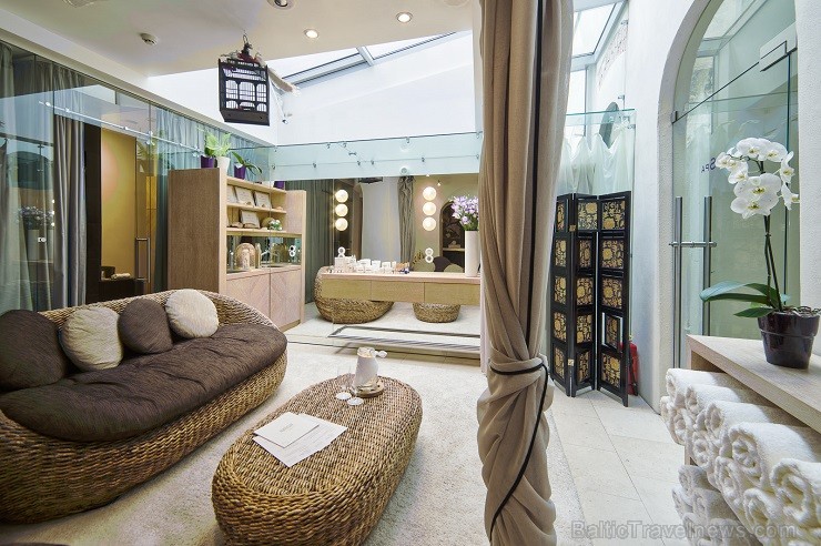 5* viesnīcā atrodas eleganti apartamenti, zivju restorāns Le Dome un miera oāze Dome SPA. Viesnīcā iespējams rīkot arī sanāksmes un pasākumus. Vairāk 5* viesnīcā atrodas eleganti apartamenti, zivju restorāns Le Dome un miera oāze Dome SPA. Viesnīcā iespējams rīkot arī sanāksmes un pasākumus. Vairāk 117370