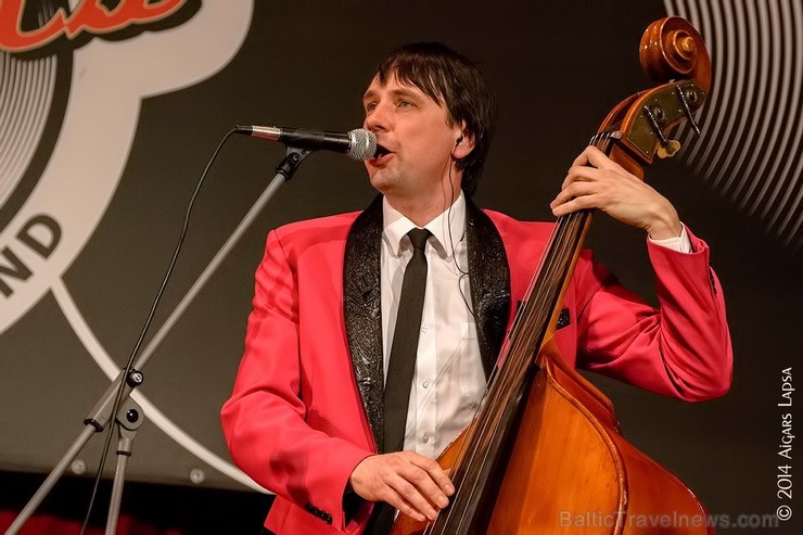 Pagājis gads kopš dzīvsepriecīgās rokenrola grupas Big Al & The Jokers dibināšanas, kuru grupa atzīmēja ar koncertu tūri pa Latvijas pilsētām. Pagājis gads kopš dzīvsepriecīgās rokenrola grupas Big Al & The Jokers dibināšanas, kuru grupa atzīmēja ar koncertu tūri pa Latvijas pilsētām. 118418
