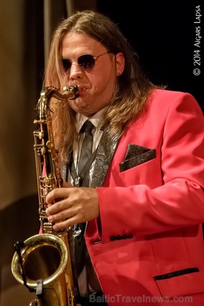 Pagājis gads kopš dzīvsepriecīgās rokenrola grupas Big Al & The Jokers dibināšanas, kuru grupa atzīmēja ar koncertu tūri pa Latvijas pilsētām. Pagājis gads kopš dzīvsepriecīgās rokenrola grupas Big Al & The Jokers dibināšanas, kuru grupa atzīmēja ar koncertu tūri pa Latvijas pilsētām. 118424