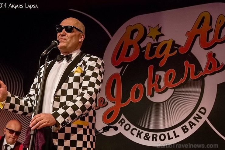 Pagājis gads kopš dzīvsepriecīgās rokenrola grupas Big Al & The Jokers dibināšanas, kuru grupa atzīmēja ar koncertu tūri pa Latvijas pilsētām. Pagājis gads kopš dzīvsepriecīgās rokenrola grupas Big Al & The Jokers dibināšanas, kuru grupa atzīmēja ar koncertu tūri pa Latvijas pilsētām. 118425