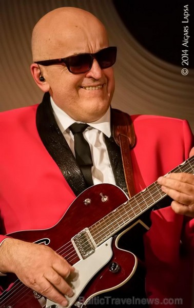 Pagājis gads kopš dzīvsepriecīgās rokenrola grupas Big Al & The Jokers dibināšanas, kuru grupa atzīmēja ar koncertu tūri pa Latvijas pilsētām. Pagājis gads kopš dzīvsepriecīgās rokenrola grupas Big Al & The Jokers dibināšanas, kuru grupa atzīmēja ar koncertu tūri pa Latvijas pilsētām. 118427