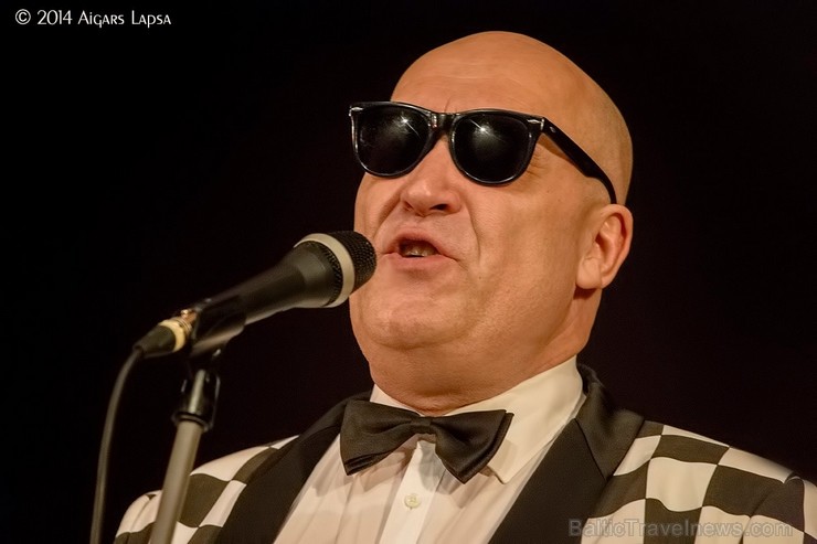 Pagājis gads kopš dzīvsepriecīgās rokenrola grupas Big Al & The Jokers dibināšanas, kuru grupa atzīmēja ar koncertu tūri pa Latvijas pilsētām. Pagājis gads kopš dzīvsepriecīgās rokenrola grupas Big Al & The Jokers dibināšanas, kuru grupa atzīmēja ar koncertu tūri pa Latvijas pilsētām. 118431