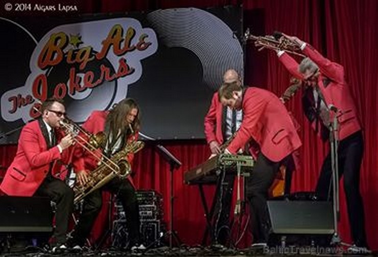 Pagājis gads kopš dzīvsepriecīgās rokenrola grupas Big Al & The Jokers dibināšanas, kuru grupa atzīmēja ar koncertu tūri pa Latvijas pilsētām. Pagājis gads kopš dzīvsepriecīgās rokenrola grupas Big Al & The Jokers dibināšanas, kuru grupa atzīmēja ar koncertu tūri pa Latvijas pilsētām. 118433