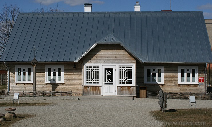 Pirmajā stāvā atrodas telpas apmeklētājiem, otrajā - muzeja vajadzībām 118535