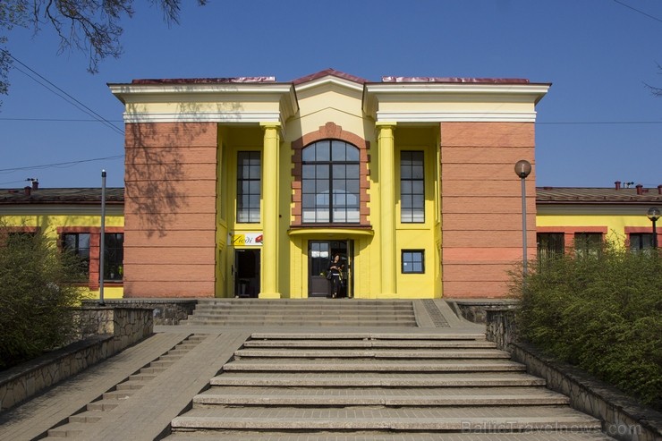 Ogres stacija tika izveidota neapdzīvotā vietā līdz ar dzelzceļa līnijas Rīga—Daugavpils būvniecību 1861. gadā Ogres stacija tika izveidota neapdzīvotā vietā līdz ar dzelzceļa līnijas Rīga—Daugavpils būvniecību 1861. gadā 119422