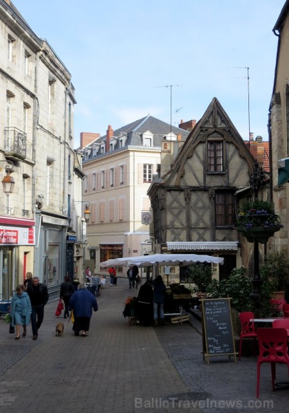 Pilsēta Montlucon iepazīstina ar jaunu, modernu un interaktīvu mūzikas muzeju MUPOP. Vairāk www.mupop.fr un www.montlucontourisme.com Pilsēta Montlucon iepazīstina ar jaunu, modernu un interaktīvu mūzikas muzeju MUPOP. Vairāk www.mupop.fr un www.montlucontourisme.com 119728