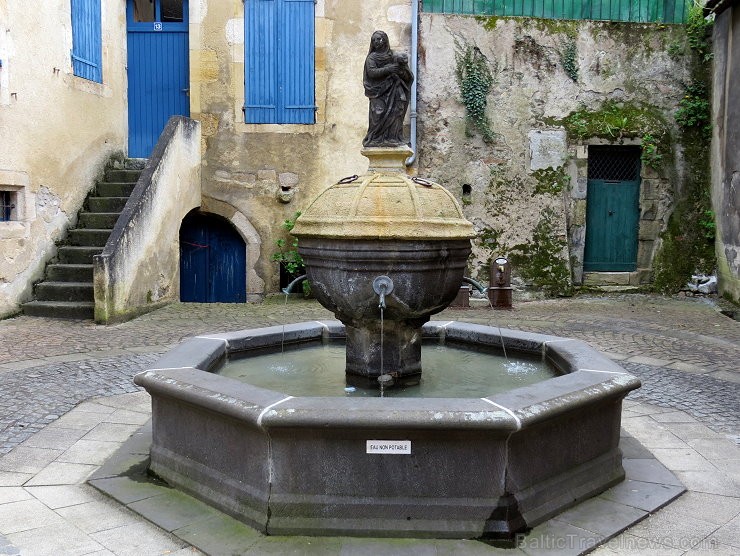 Pilsēta Montlucon iepazīstina ar jaunu, modernu un interaktīvu mūzikas muzeju MUPOP. Vairāk www.mupop.fr un www.montlucontourisme.com Pilsēta Montlucon iepazīstina ar jaunu, modernu un interaktīvu mūzikas muzeju MUPOP. Vairāk www.mupop.fr un www.montlucontourisme.com 119733