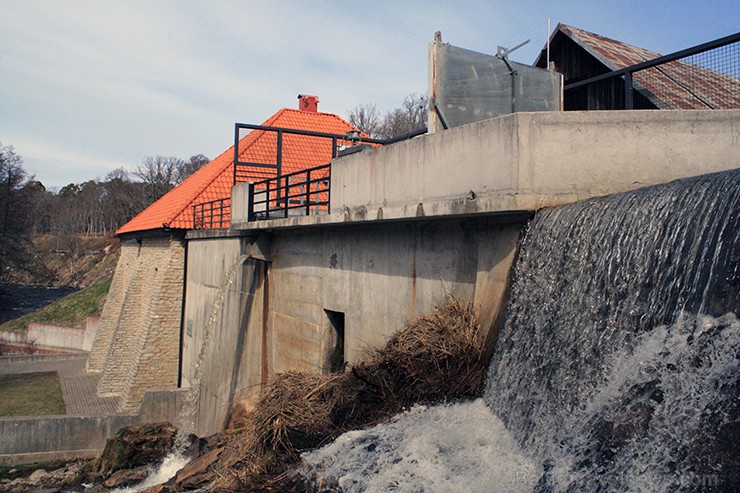 Keilas ūdenskritums ceļotājus piesaista visos gadalaikos un spēj ikvienu apburt gan ziemā, gan vasarā. Vairāk - www.visitestonia.com Keilas ūdenskritums ceļotājus piesaista visos gadalaikos un spēj ikvienu apburt gan ziemā, gan vasarā. Vairāk - www.visitestonia.com 119937
