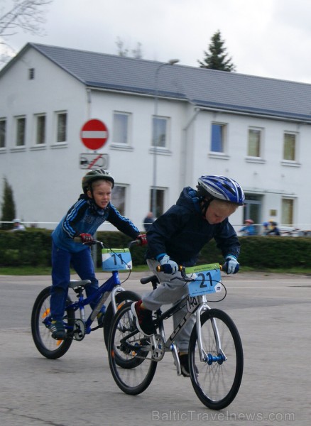 11. maijā Smiltenē norisinājās SEB MTB maratona 2. posms, kurā tika pārstāvēti arī paši mazākie dalībnieki 11. maijā Smiltenē norisinājās SEB MTB maratona 2. posms, kurā tika pārstāvēti arī paši mazākie dalībnieki 121073