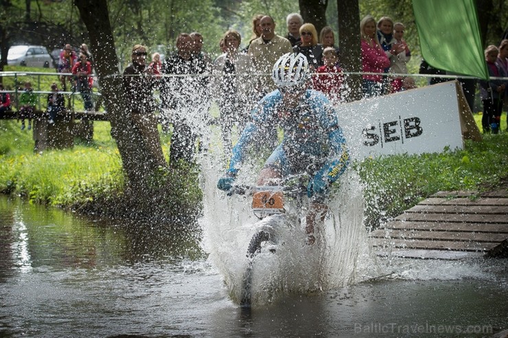 11. maijā Smiltenē norisinājās SEB MTB maratona 2. posms. Nākamais posms paredzēts 15. junijā Vietalvā. Piesakies www.velo.lv 11. maijā Smiltenē norisinājās SEB MTB maratona 2. posms. Nākamais posms paredzēts 15. junijā Vietalvā. Piesakies www.velo.lv 121130