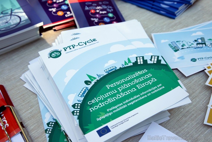 Atklājot projektu, sabiedrībā pazīstami cilvēki kliedēja mītus un aizspriedumus par velobraukšanu galvaspilsētā Atklājot projektu, sabiedrībā pazīstami cilvēki kliedēja mītus un aizspriedumus par velobraukšanu galvaspilsētā 122803