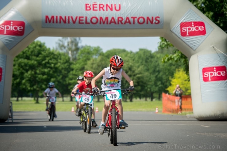 25. maijā Rīgā, Uzvaras parkā norisinājās Rīgas bērnu mini velomaratons, kurā piedalījušies teju 300 mazie riteņbraucēji vecumā no 3 līdz 11 gadiem 25. maijā Rīgā, Uzvaras parkā norisinājās Rīgas bērnu mini velomaratons, kurā piedalījušies teju 300 mazie riteņbraucēji vecumā no 3 līdz 11 gadiem 123012