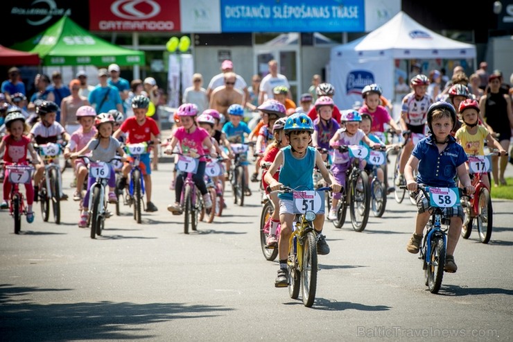 25. maijā Rīgā, Uzvaras parkā norisinājās Rīgas bērnu mini velomaratons, kurā piedalījušies teju 300 mazie riteņbraucēji vecumā no 3 līdz 11 gadiem 25. maijā Rīgā, Uzvaras parkā norisinājās Rīgas bērnu mini velomaratons, kurā piedalījušies teju 300 mazie riteņbraucēji vecumā no 3 līdz 11 gadiem 123023