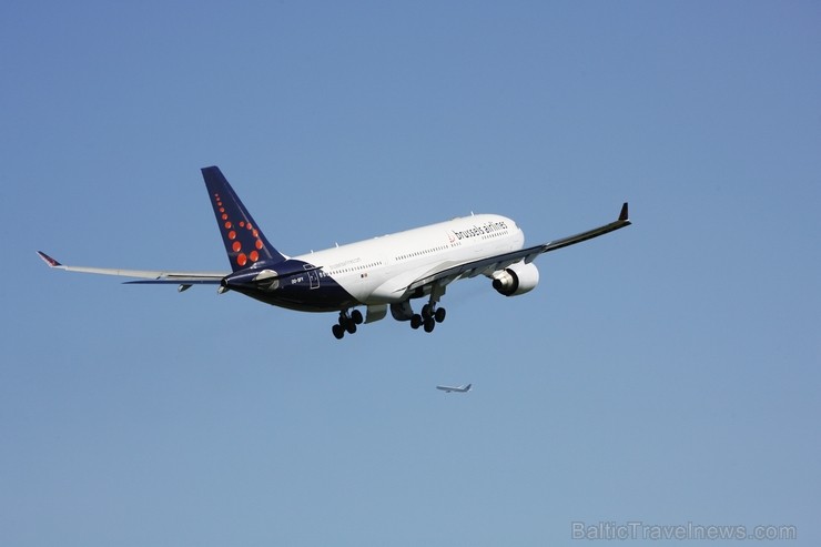 Brussels Airlines pārstāvis Latvijā Baltic GSA iepazīstina ar ērtībām, kas pasažieriem nodrošinātas starptautisko lidojumu laikā. Aviobiļetes iegādāji Brussels Airlines pārstāvis Latvijā Baltic GSA iepazīstina ar ērtībām, kas pasažieriem nodrošinātas starptautisko lidojumu laikā. Aviobiļetes iegādāji 123285
