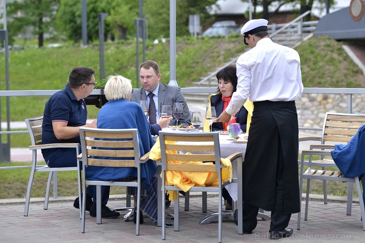 29. maija vakarā viesnīcas KOLONNA Hotel Rēzekne restorānā ROZALIJA notika vasaras terases atklāšanas svinības - www.hotelkolonna.com 29. maija vakarā viesnīcas KOLONNA Hotel Rēzekne restorānā ROZALIJA notika vasaras terases atklāšanas svinības - www.hotelkolonna.com 123999