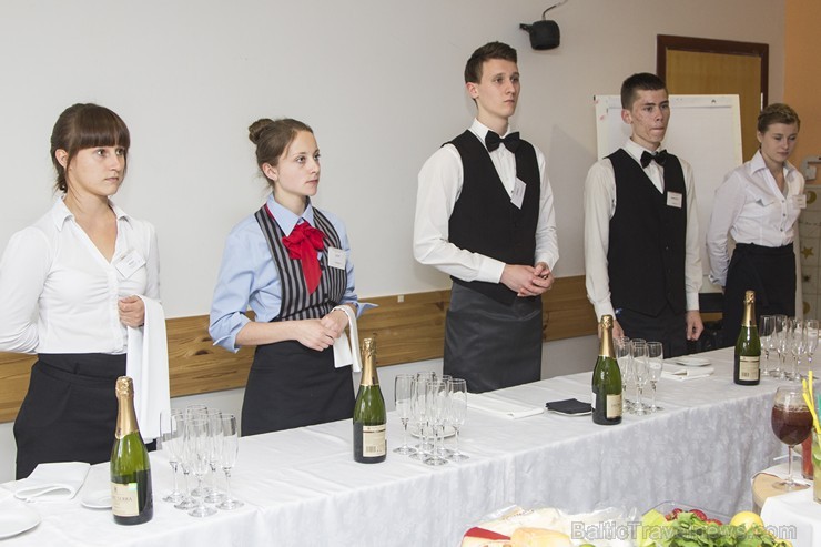 Norisinājies Latvijas profesionālās izglītības iestāžu audzēkņu profesionālās meistarības konkurss Viesmīlības pakalpojumi Norisinājies Latvijas profesionālās izglītības iestāžu audzēkņu profesionālās meistarības konkurss Viesmīlības pakalpojumi 123482