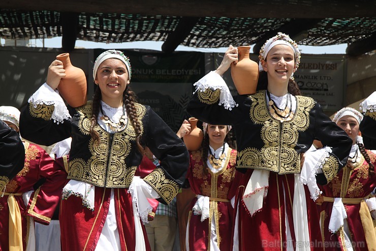 Travelnews.lv redakcija viesojās ar tūroperatora GoAdventure atbalstu Ziemeļkiprā un iepazinās ar vietējo iedzīvotāju tradīcijām Travelnews.lv redakcija viesojās ar tūroperatora GoAdventure atbalstu Ziemeļkiprā un iepazinās ar vietējo iedzīvotāju tradīcijām 123498