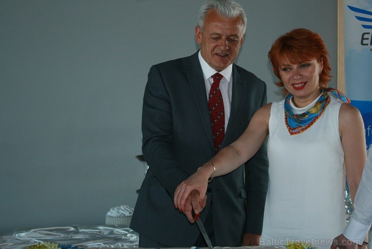 Lidostas Rīga valdes loceklis Andis Damlics un Mouzenidis Travel valdes locekle Jekaterina Solovjova Lidostas Rīga valdes loceklis Andis Damlics un Mouzenidis Travel valdes locekle Jekaterina Solovjova 124437