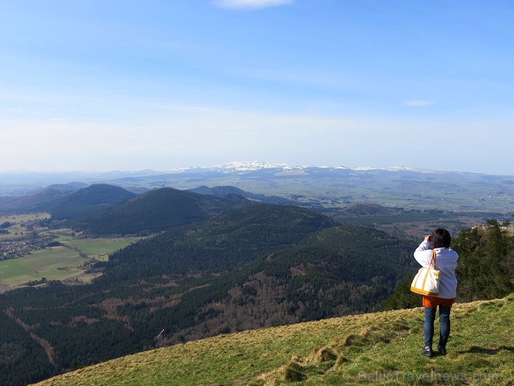 Travelnews.lv dodas iepazīt Francijas slaveno Puy de Dome virsotni ar 80 vulkāniem www.panoramiquedesdomes.fr Travelnews.lv dodas iepazīt Francijas slaveno Puy de Dome virsotni ar 80 vulkāniem www.panoramiquedesdomes.fr 125304