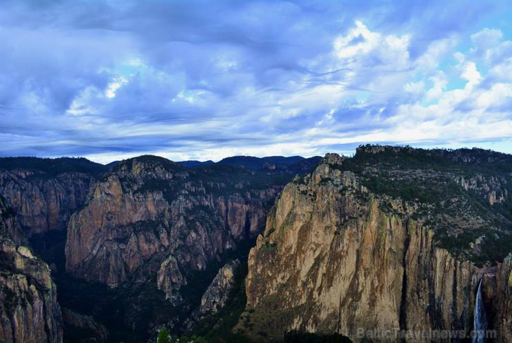 Barranca del Cobre patiesībā nav viens kanjons, bet gan sešu kanjonu sistēma, turklāt- viena no lielākajām pasaulē. Barranca del Cobre patiesībā nav viens kanjons, bet gan sešu kanjonu sistēma, turklāt- viena no lielākajām pasaulē. 128393