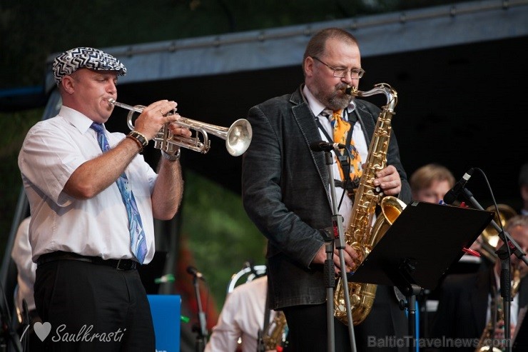 Līdz 26. jūlijam Minhauzena Undā notiek XVII starptautiskais Saulkrastu džeza festivāls «Saulkrasti Jazz 2014», kurā uzstājas izcili džeza mūziķi no 1 Līdz 26. jūlijam Minhauzena Undā notiek XVII starptautiskais Saulkrastu džeza festivāls «Saulkrasti Jazz 2014», kurā uzstājas izcili džeza mūziķi no 1 129192