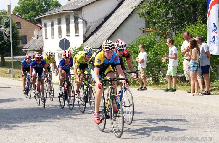 26.07.2014 Emīlijas Sonkas, kas pirms 50 gadiem izcīnīja pasaules čempiones riteņbraukšanā titulu, dzimtajā Alsungā tika aizvadīts kārtējais «Baltais 26.07.2014 Emīlijas Sonkas, kas pirms 50 gadiem izcīnīja pasaules čempiones riteņbraukšanā titulu, dzimtajā Alsungā tika aizvadīts kārtējais «Baltais 129332