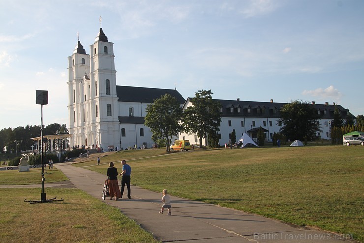 Vissvētākās Jaunavas Marijas debesīs uzņemšanas svētki Aglonā pulcēs tūkstošus 130857